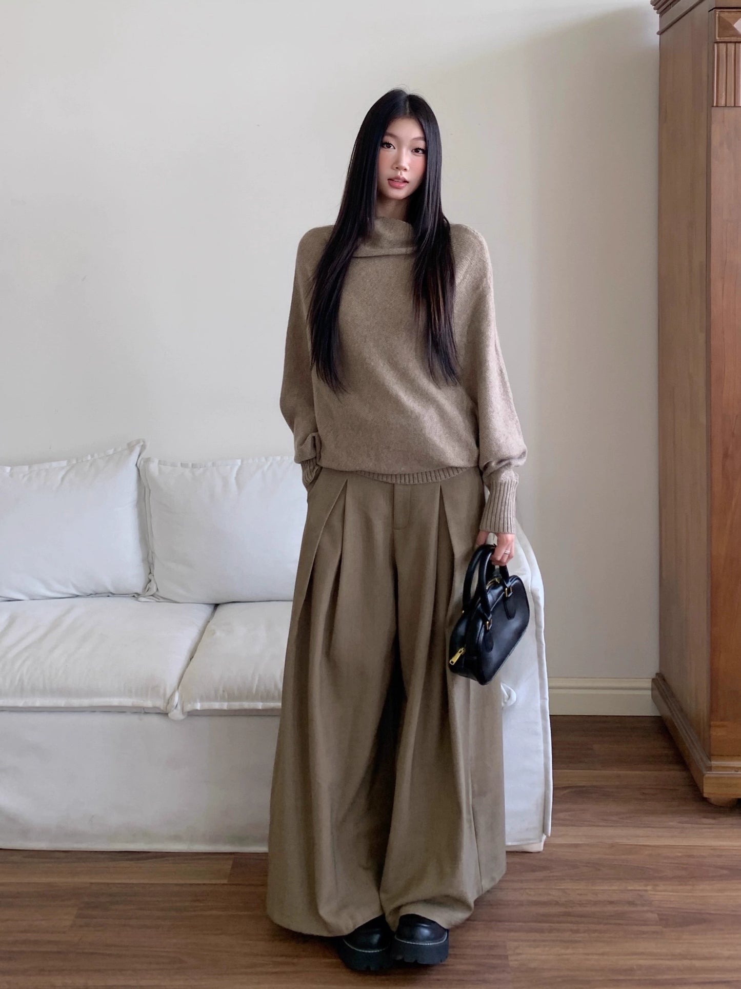 Elara Oversized Turtleneck Sweater