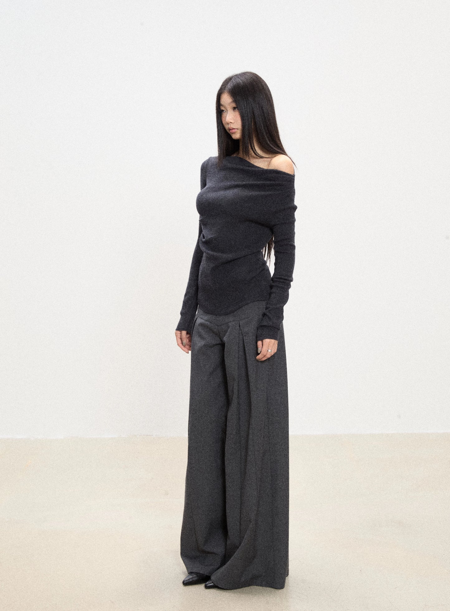 Elara Off-Shoulder Slim Knit Top