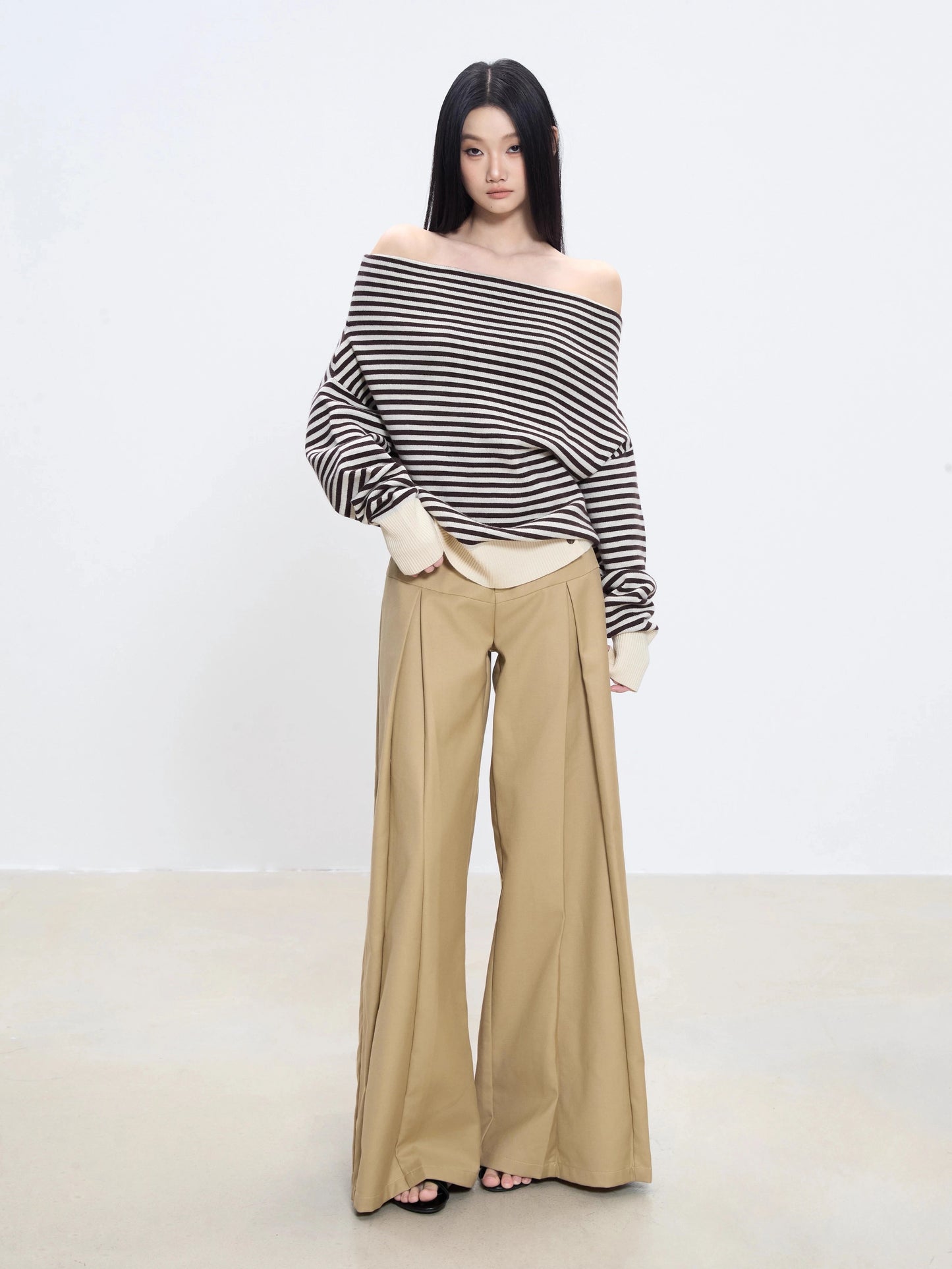 Cleo High-Waist Pleated Pants