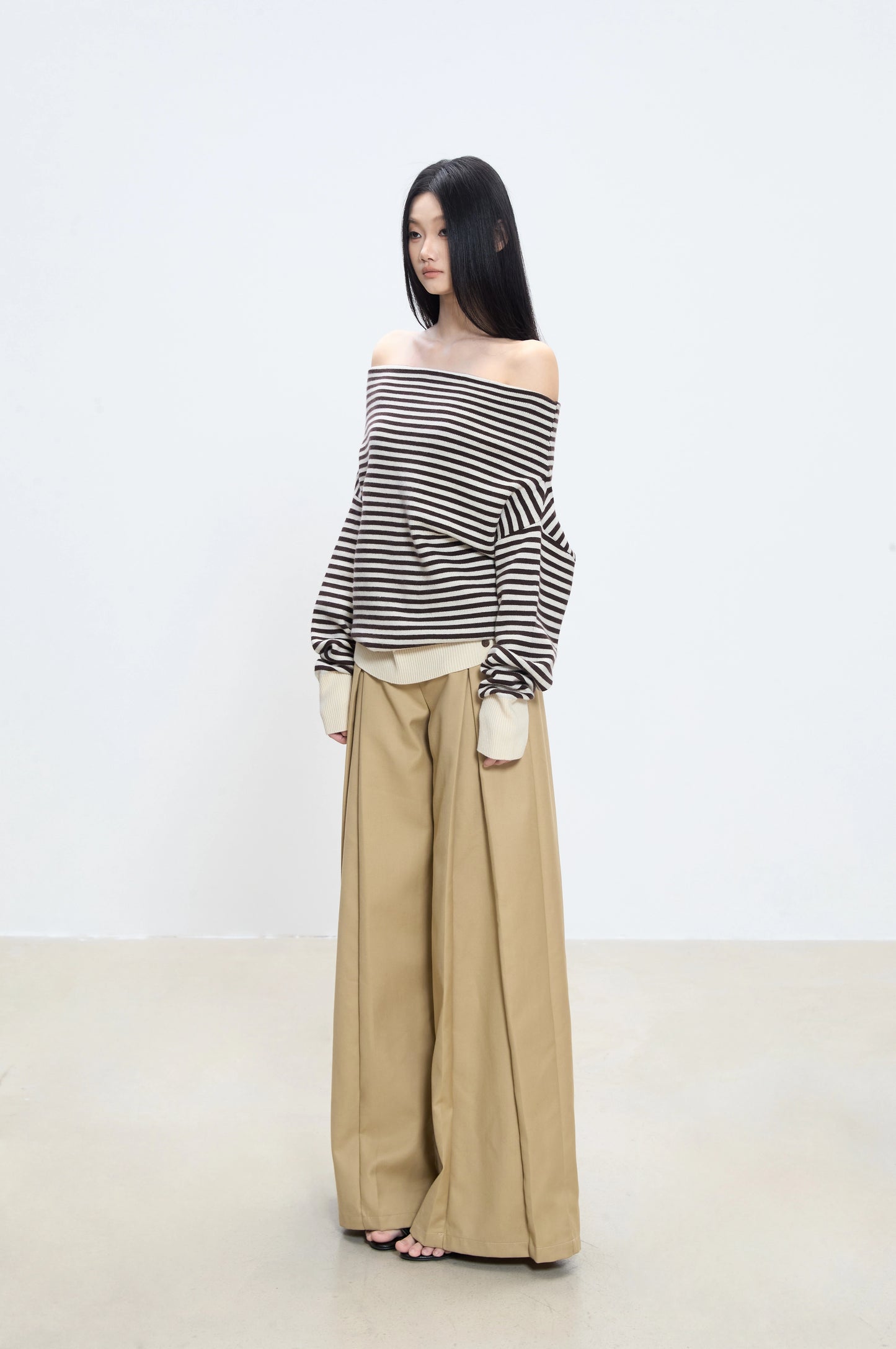 Cleo High-Waist Pleated Pants