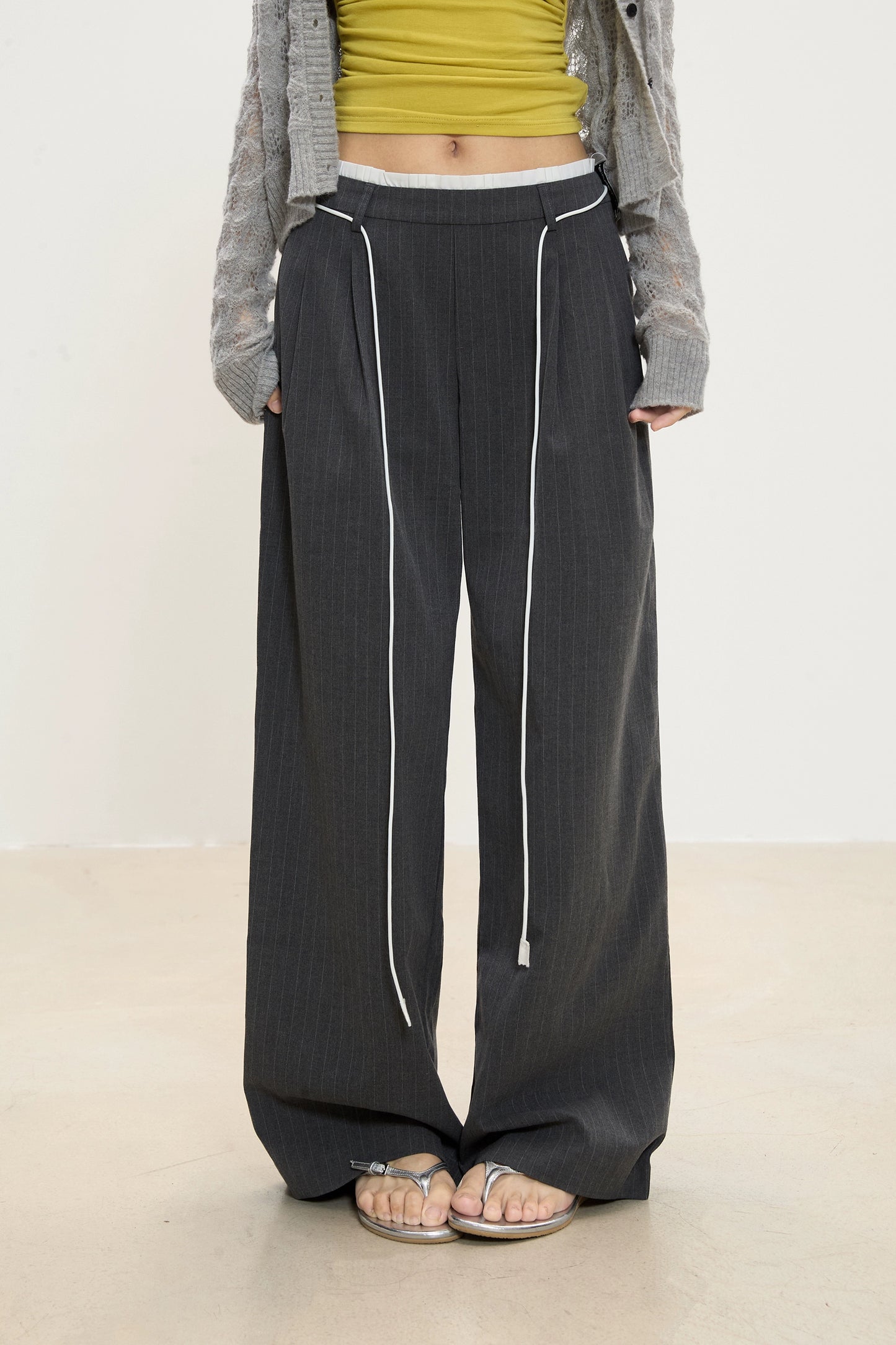 Vera Contrast Trim Wide-Leg Pants