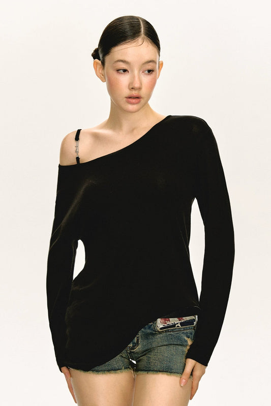 Reina Loose Wearing Long Sleeve T-Shirt