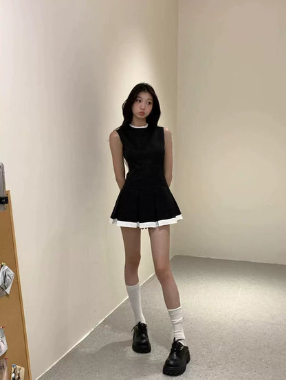 Clara Contrast-Trim Pleated Dress
