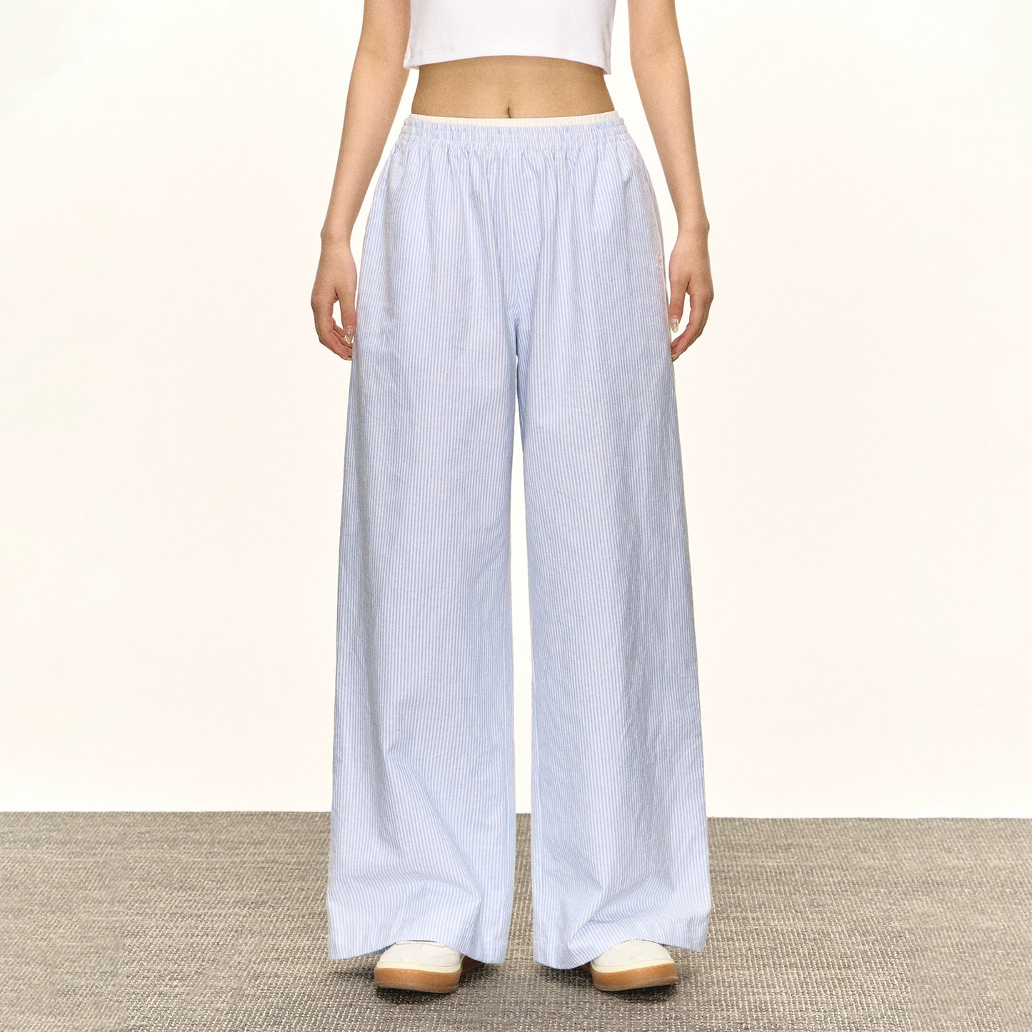 Anahi Low Rise Wide Leg Pants
