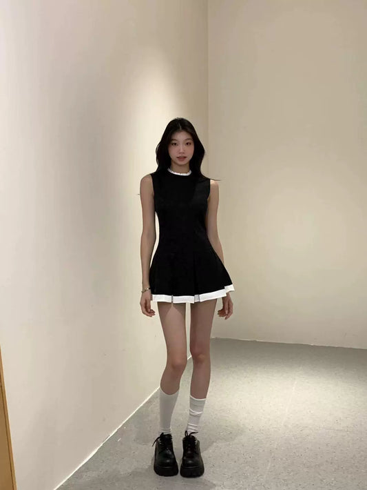 Clara Contrast-Trim Pleated Dress
