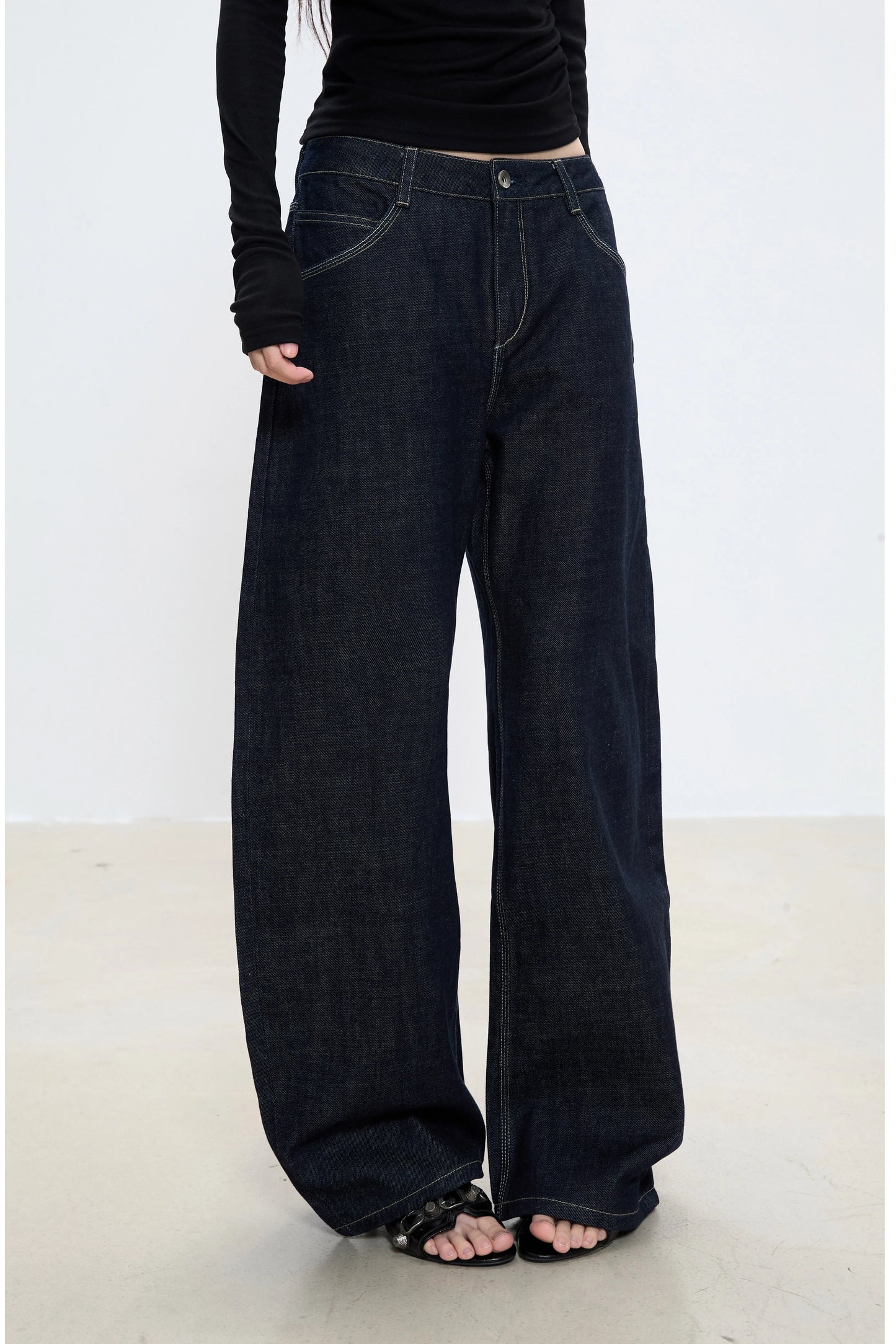 Rhea Wide-Leg Jeans