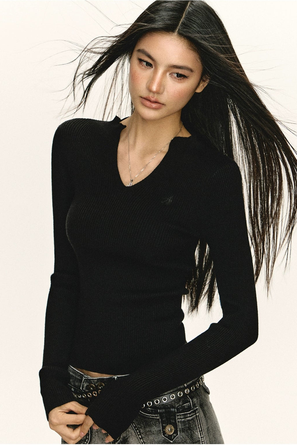 Bianca V Long Sleeve Knitted Sweater